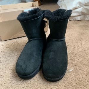 Black Bailey Bow Ugg Boots